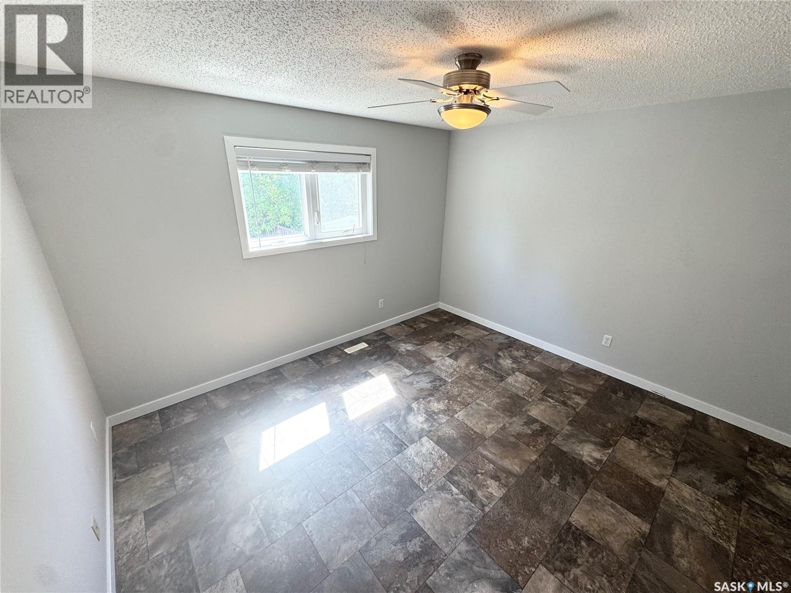 2907 Jenkins Drive E, Regina, Saskatchewan  S4N 6W3 - Photo 12 - SK044522
