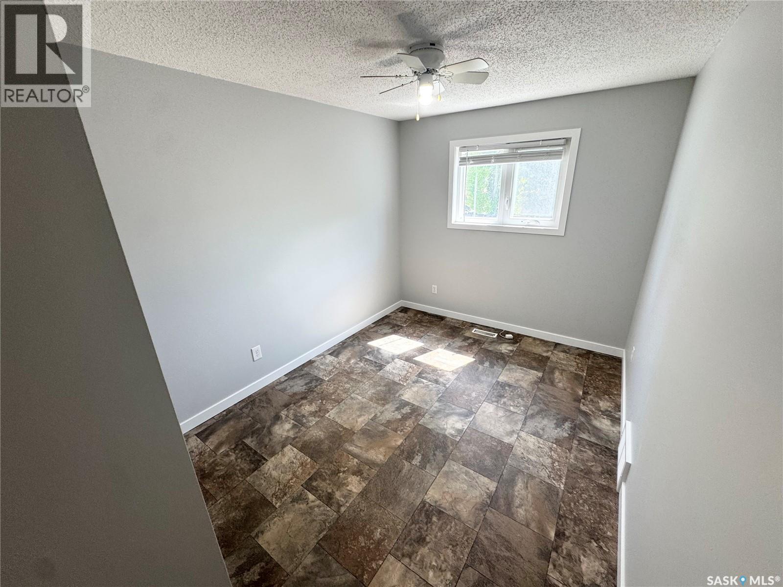 2907 Jenkins Drive E, Regina, Saskatchewan  S4N 6W3 - Photo 14 - SK044522