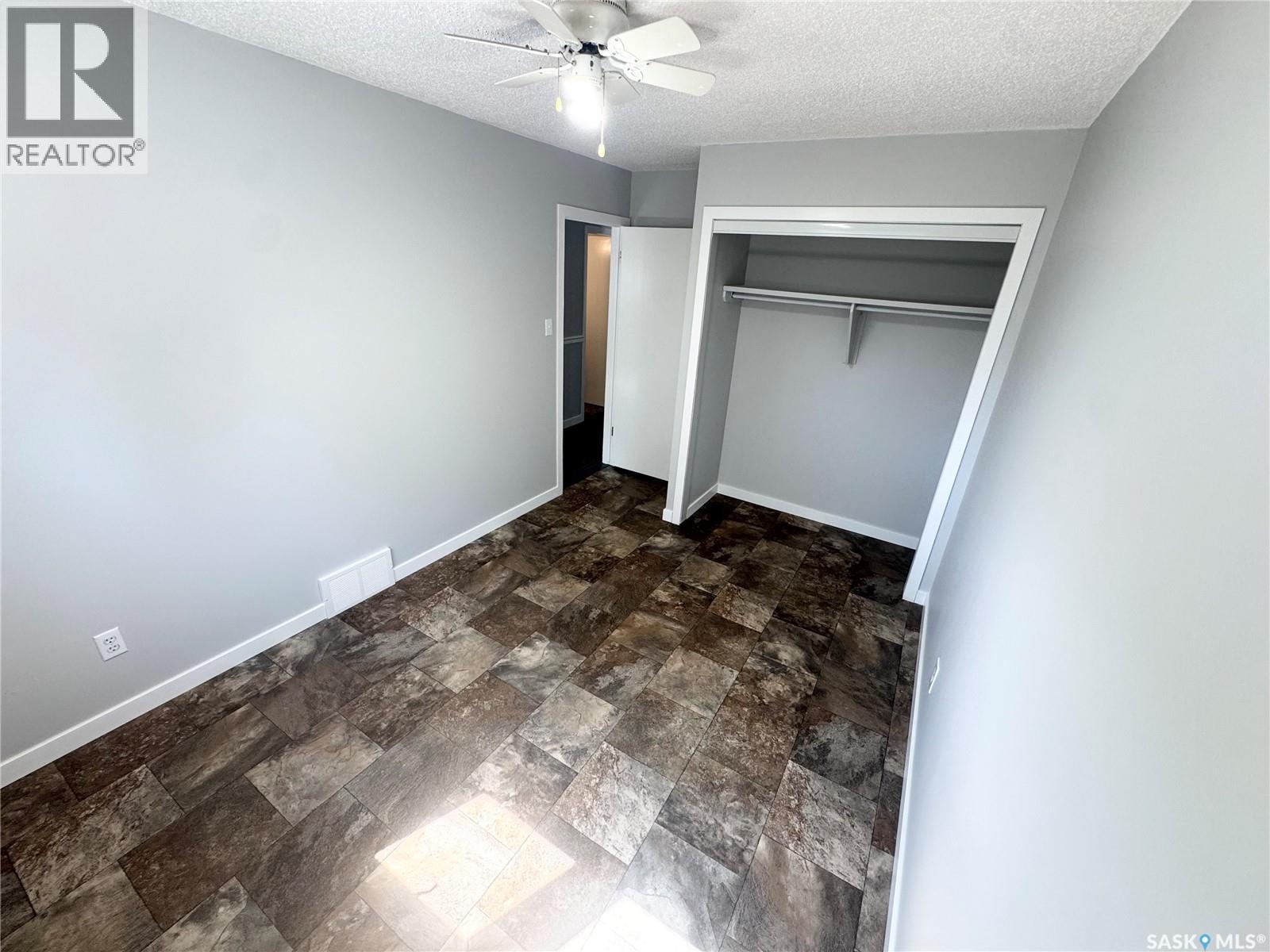 2907 Jenkins Drive E, Regina, Saskatchewan  S4N 6W3 - Photo 15 - SK044522