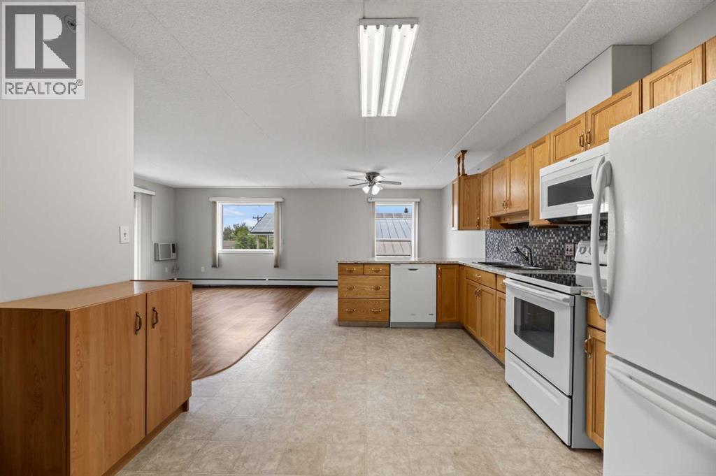 210, 4514 54 Avenue, Olds, Alberta  T4H 1W5 - Photo 8 - A2328490