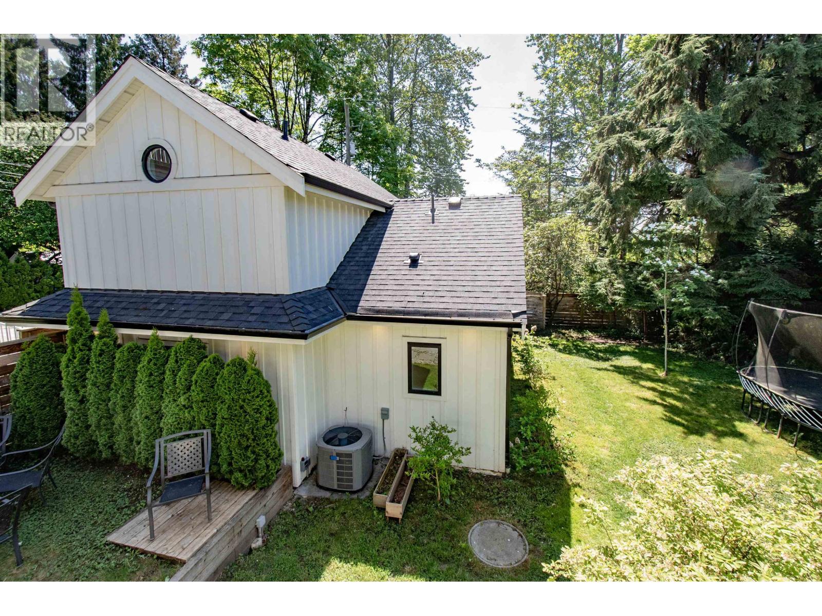 361 W 19th Street, North Vancouver, British Columbia  V7M 1X7 - Photo 19 - R3152639