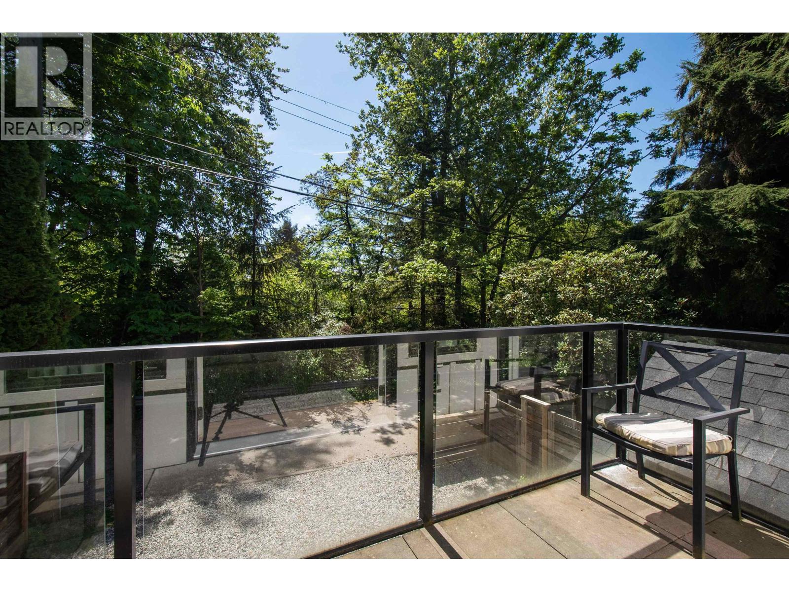 361 W 19th Street, North Vancouver, British Columbia  V7M 1X7 - Photo 37 - R3152639