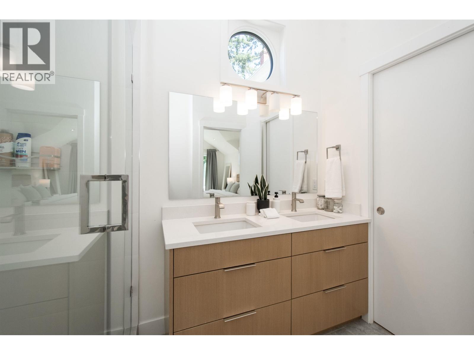 361 W 19th Street, North Vancouver, British Columbia  V7M 1X7 - Photo 39 - R3152639