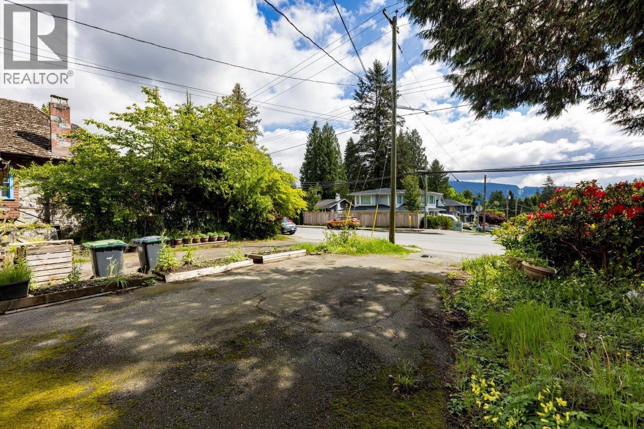 3297 Fromme Road, North Vancouver, British Columbia  V7K 2E1 - Photo 13 - R3152643