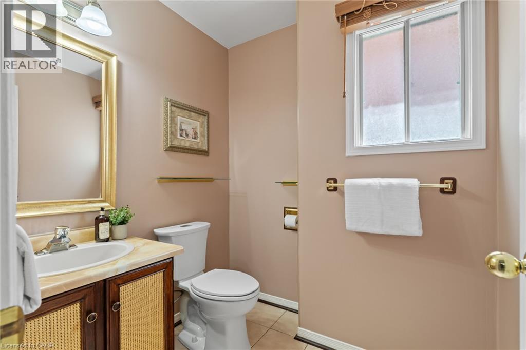 8 Cochrane Avenue, Brampton, Ontario  L6Z 4J4 - Photo 14 - 40852713