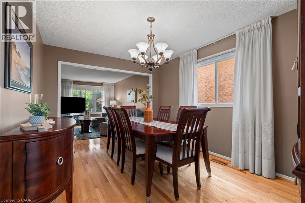 8 Cochrane Avenue, Brampton, Ontario  L6Z 4J4 - Photo 7 - 40852713