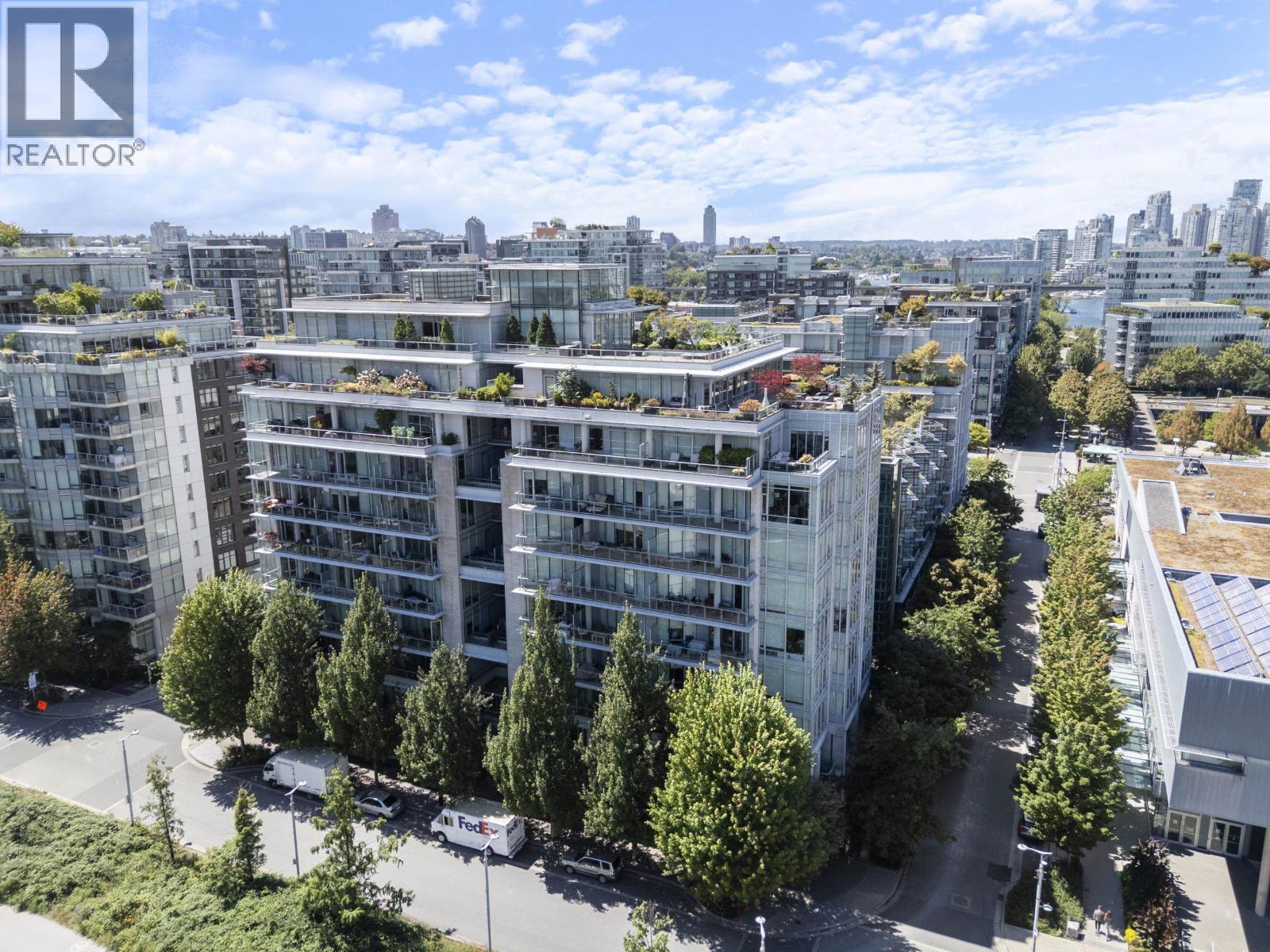 806 1633 Ontario Street, Vancouver, British Columbia  V5Y 0C2 - Photo 1 - R3151617