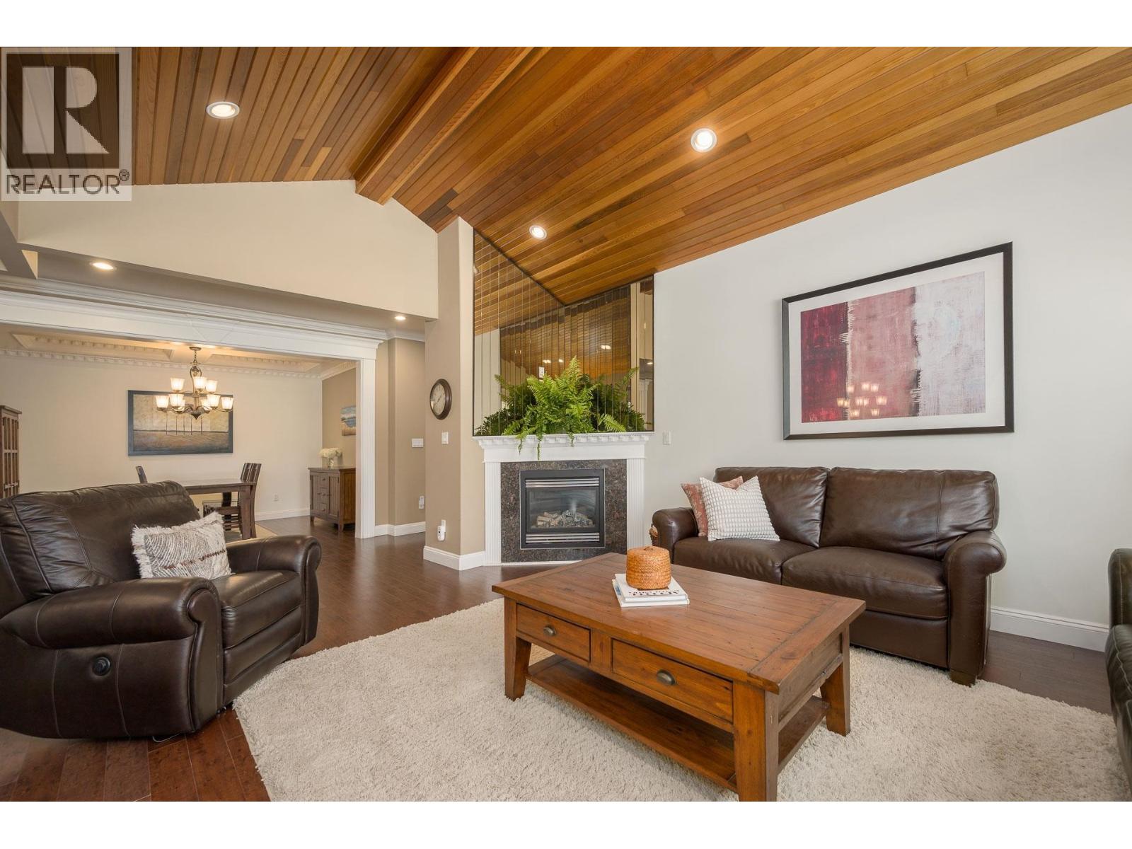 825 Robinson Street, Coquitlam, British Columbia  V3J 4G4 - Photo 3 - R3151513