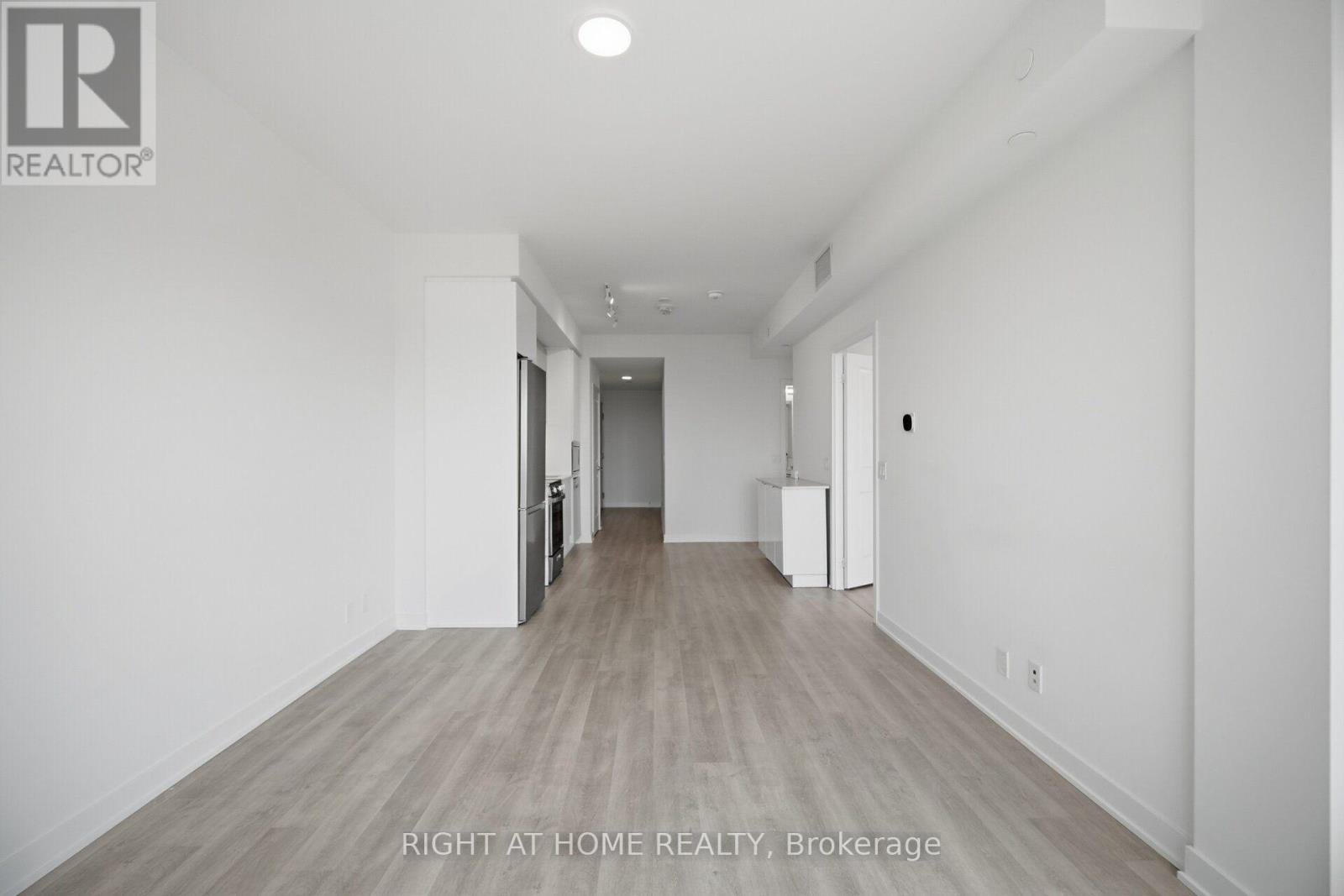 2002 - 30 Upper Mall Way, Vaughan, Ontario  L4J 0L7 - Photo 16 - N13631242