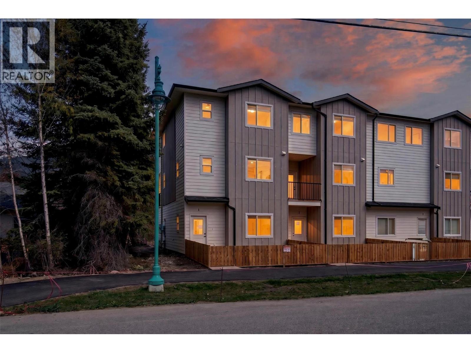 222 Temple Street Unit# 3, Sicamous, BC V0E 2V0