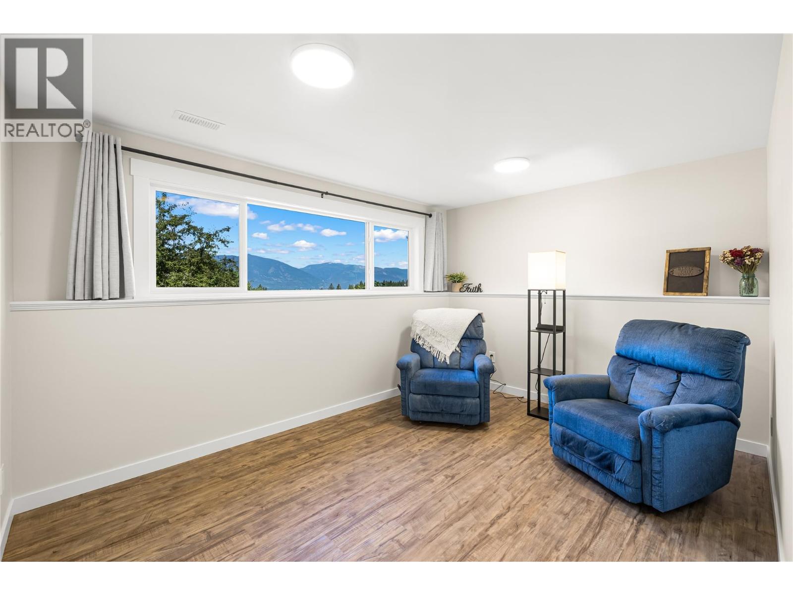 3726 PHILLIPS Road Lister Photo 35 3726 PHILLIPS Road Lister Photo 35