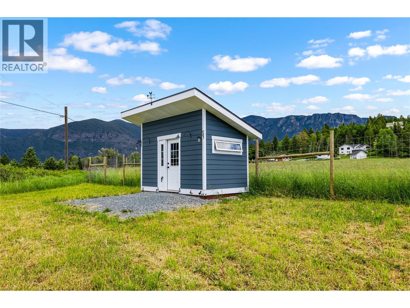 3726 PHILLIPS Road Lister Photo 53 3726 PHILLIPS Road Lister Photo 53