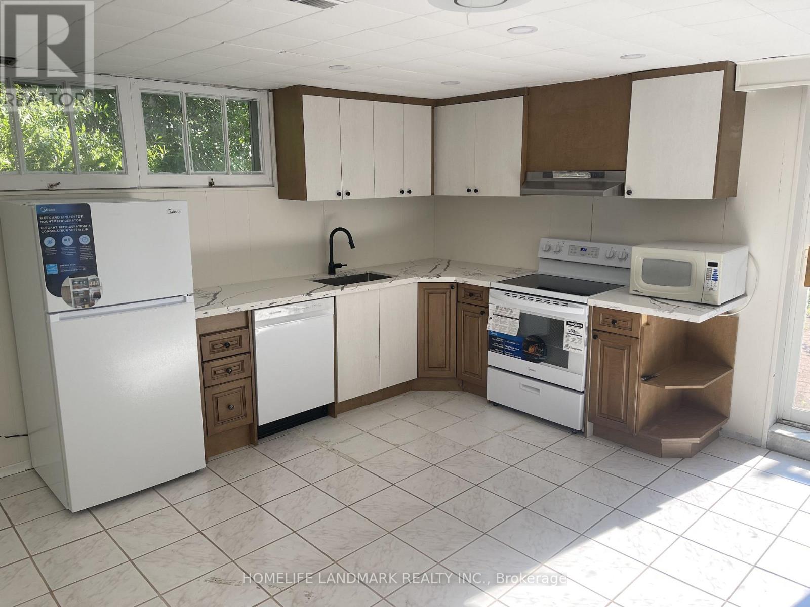 Basement - 74 Valentine Drive, Toronto, Ontario M3A 3J8 - Photo 4 - C13630096