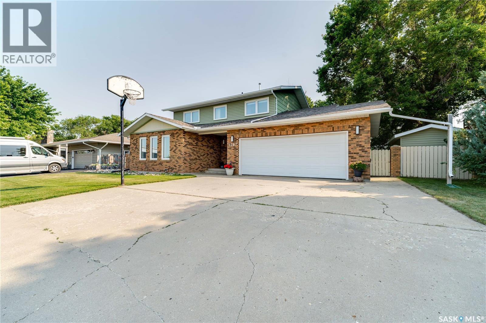 1287 Simcoe Street, Moose Jaw, Saskatchewan  S6H 3J5 - Photo 10 - SK044517