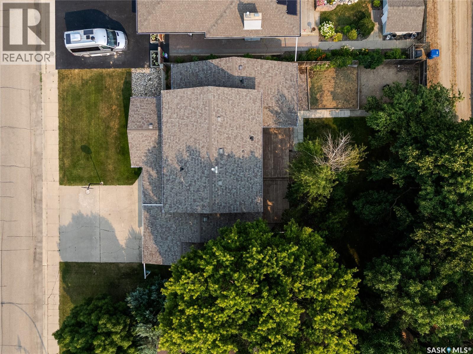 1287 Simcoe Street, Moose Jaw, Saskatchewan  S6H 3J5 - Photo 3 - SK044517