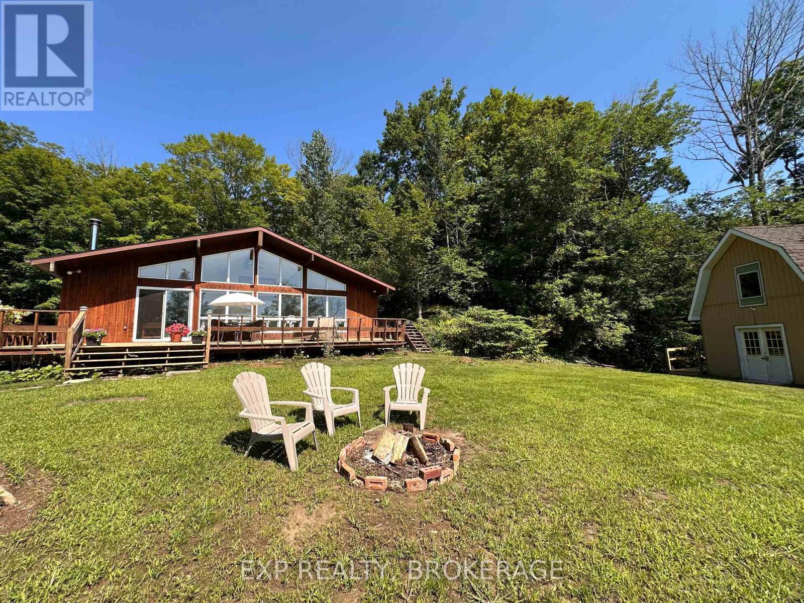 2103 Hambly Lane, South Frontenac, Ontario K0H 1W0 - Photo 2 - X13637520