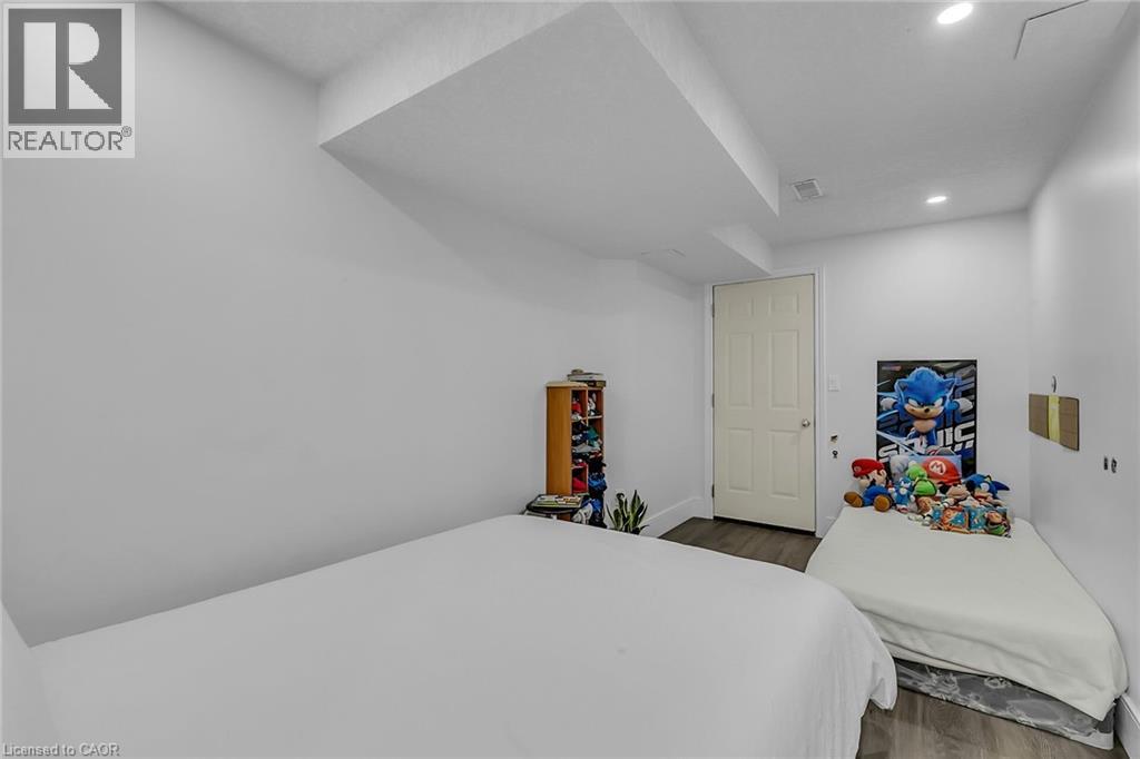 956 Banffshire Court, Kitchener, Ontario  N2R 1W8 - Photo 39 - 40846530