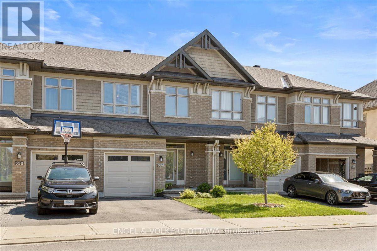 556 Triangle Street, Ottawa, Ontario K2V 0M5 - Photo 2 - X13635608