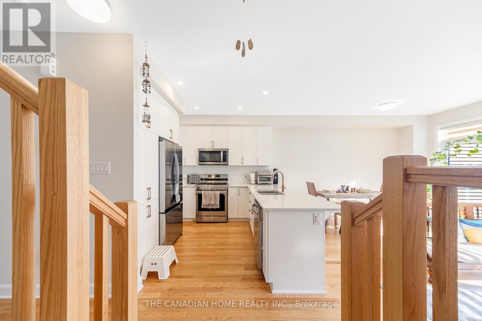 921 Clarkia Street, Ottawa, Ontario K1T 0Y2 - Photo 5 - X13637542