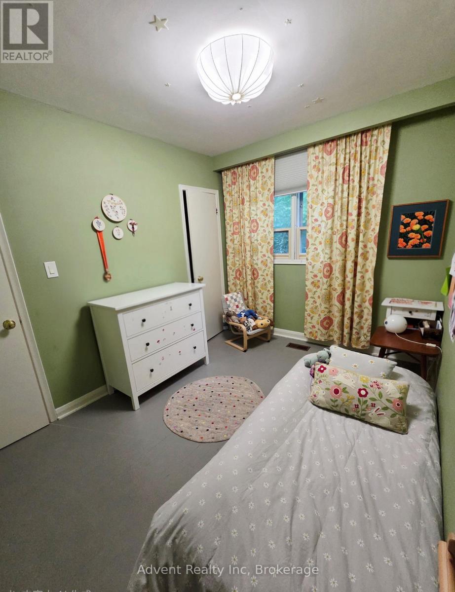 800 Davenport Road, Toronto, Ontario M6G 2B3 - Photo 11 - C13637504