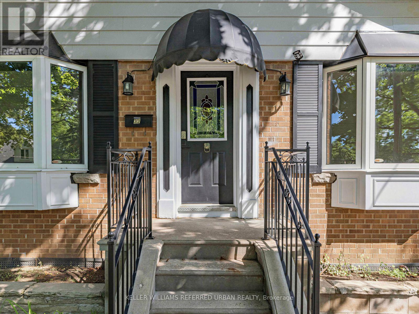 32 Granlea Road, Toronto, Ontario M2N 2Z5 - Photo 2 - C13637510
