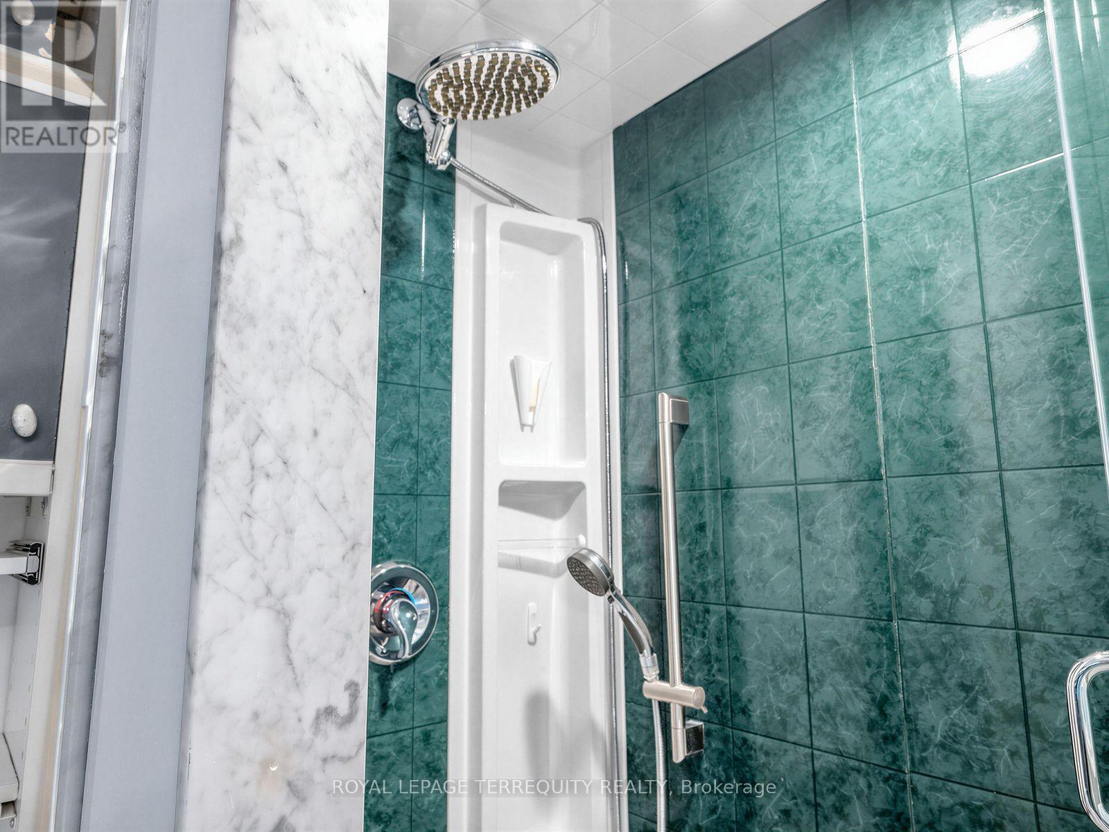 210 - 25 Maitland Street, Toronto, Ontario M4Y 2W1 - Photo 14 - C13637524