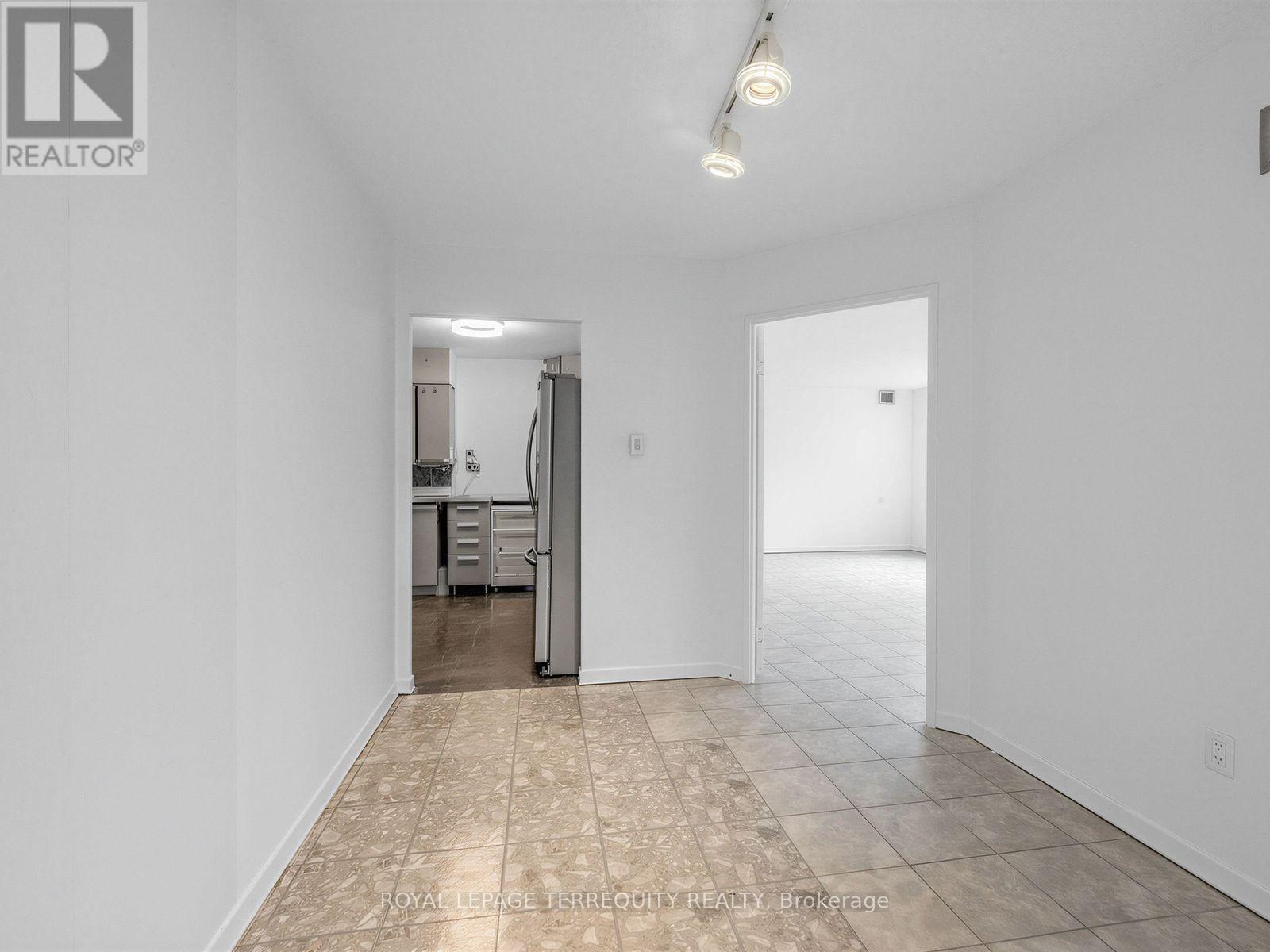 210 - 25 Maitland Street, Toronto, Ontario M4Y 2W1 - Photo 25 - C13637524
