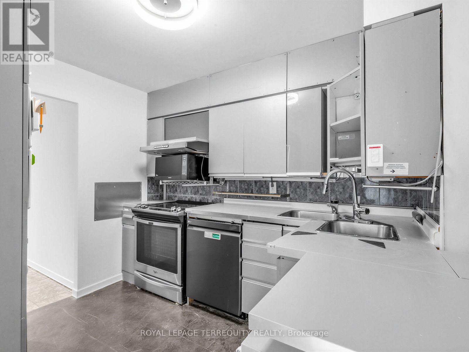 210 - 25 Maitland Street, Toronto, Ontario M4Y 2W1 - Photo 27 - C13637524