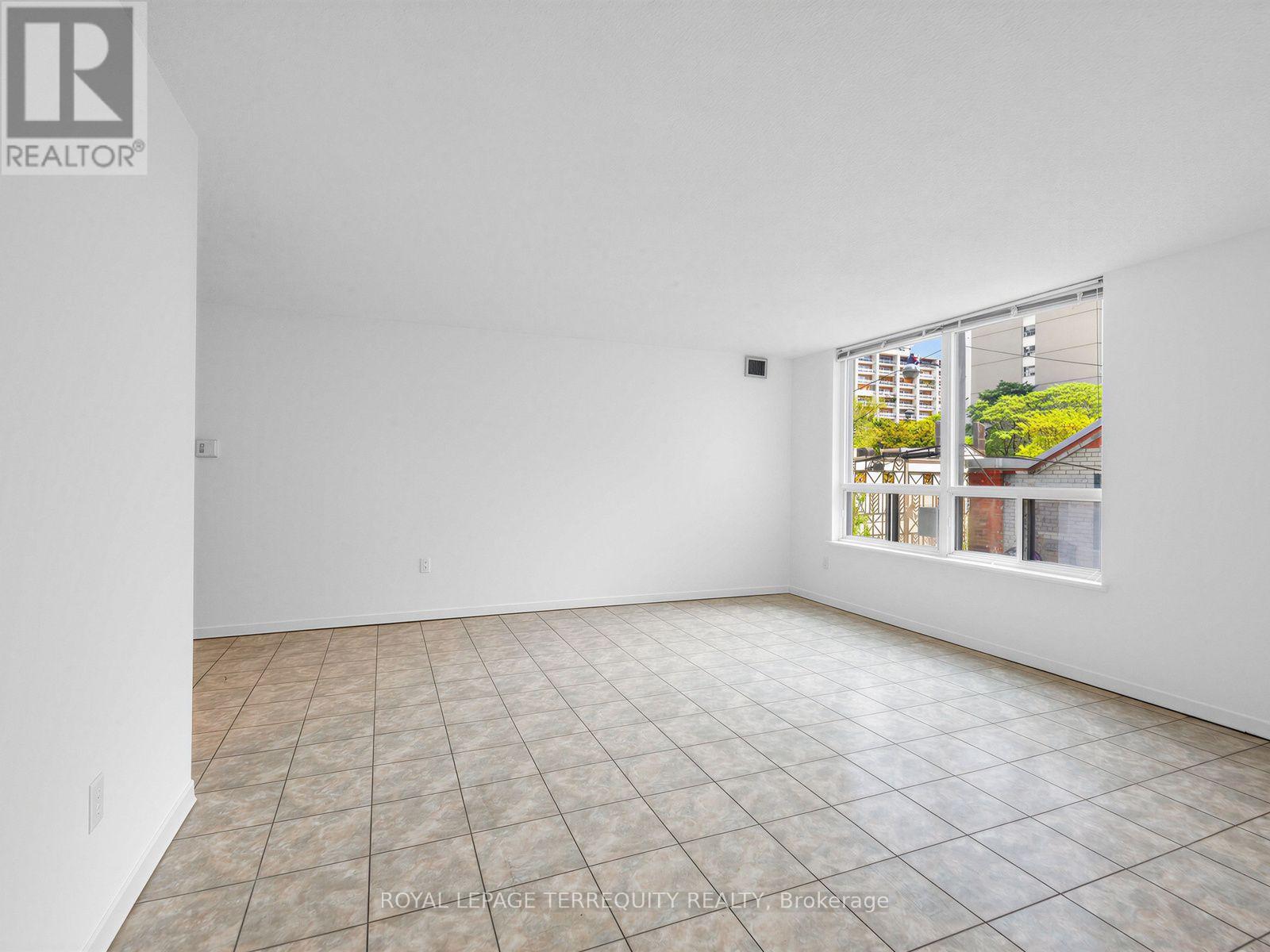 210 - 25 Maitland Street, Toronto, Ontario M4Y 2W1 - Photo 6 - C13637524