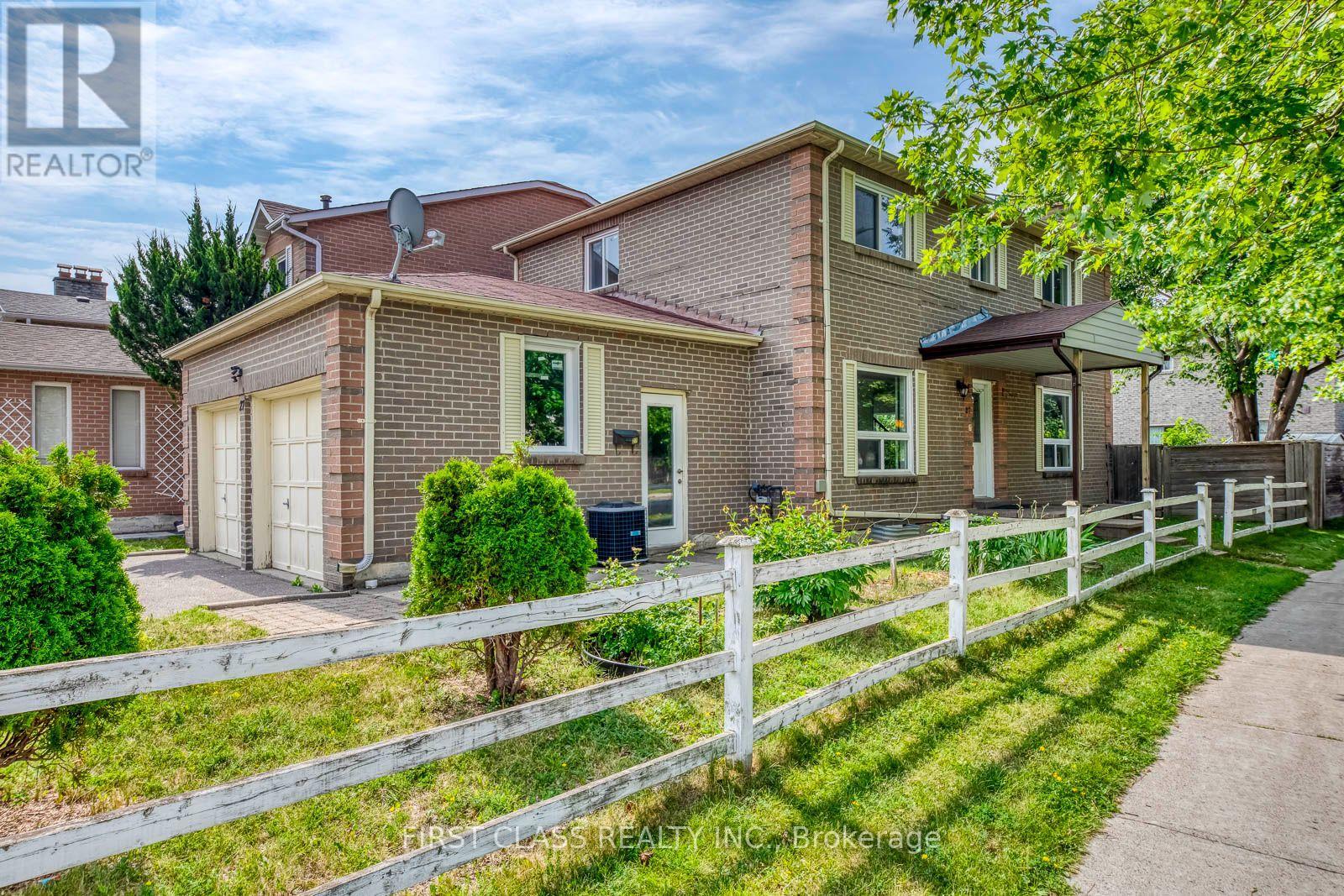 <div class="slider-price">$1,199,000</div><p>27 Alton Towers Circle, Toronto, Ontario</p>