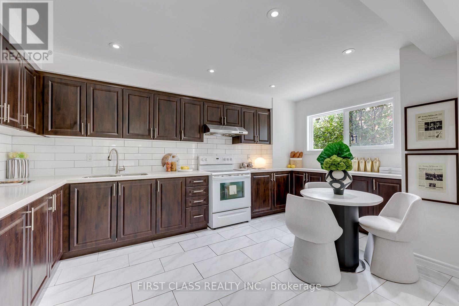 27 Alton Towers Circle, Toronto, Ontario  M1V 3T2 - Photo 10 - E13637514