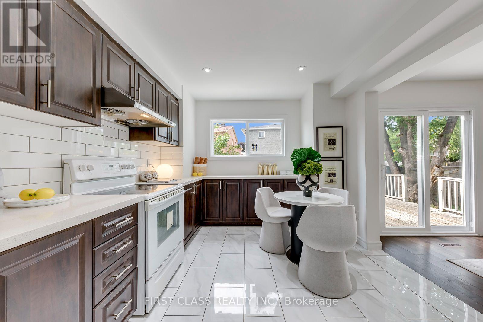 27 Alton Towers Circle, Toronto, Ontario  M1V 3T2 - Photo 11 - E13637514
