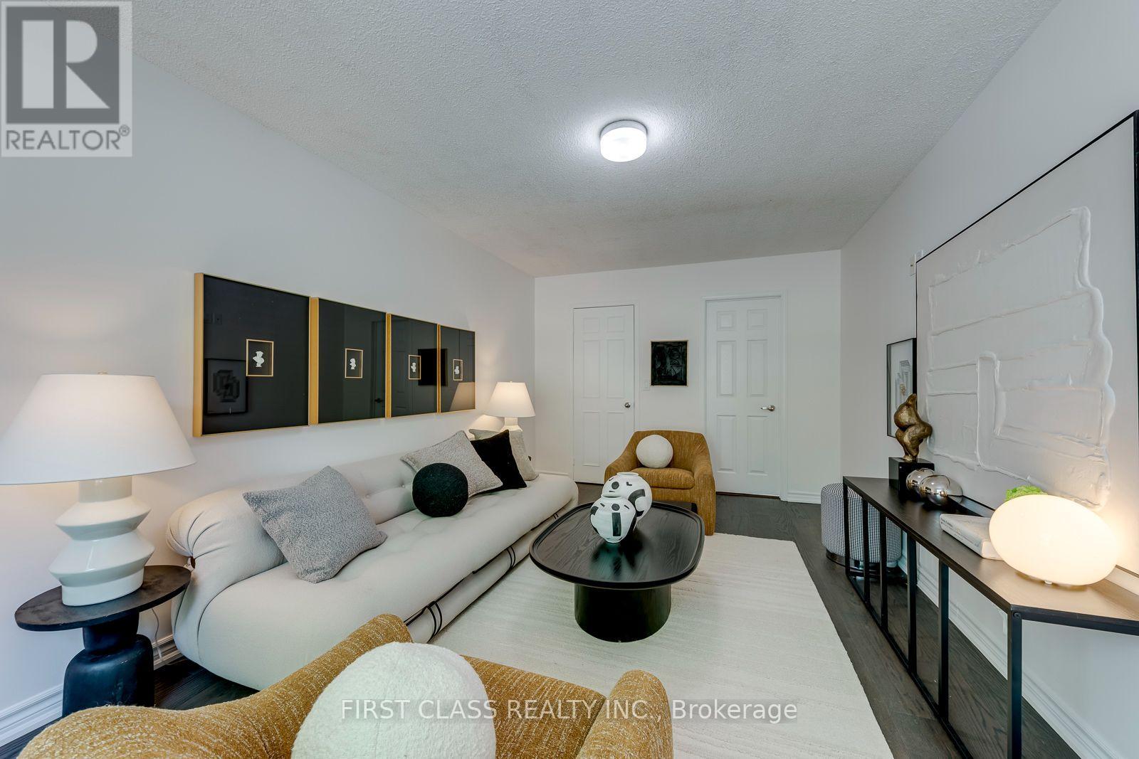 27 Alton Towers Circle, Toronto, Ontario  M1V 3T2 - Photo 4 - E13637514
