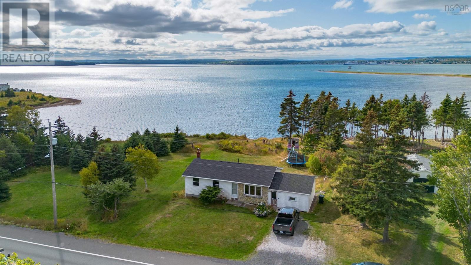 2339 New Waterford Highway, South Bar, Nova Scotia  B1N 3H9 - Photo 2 - 202619569