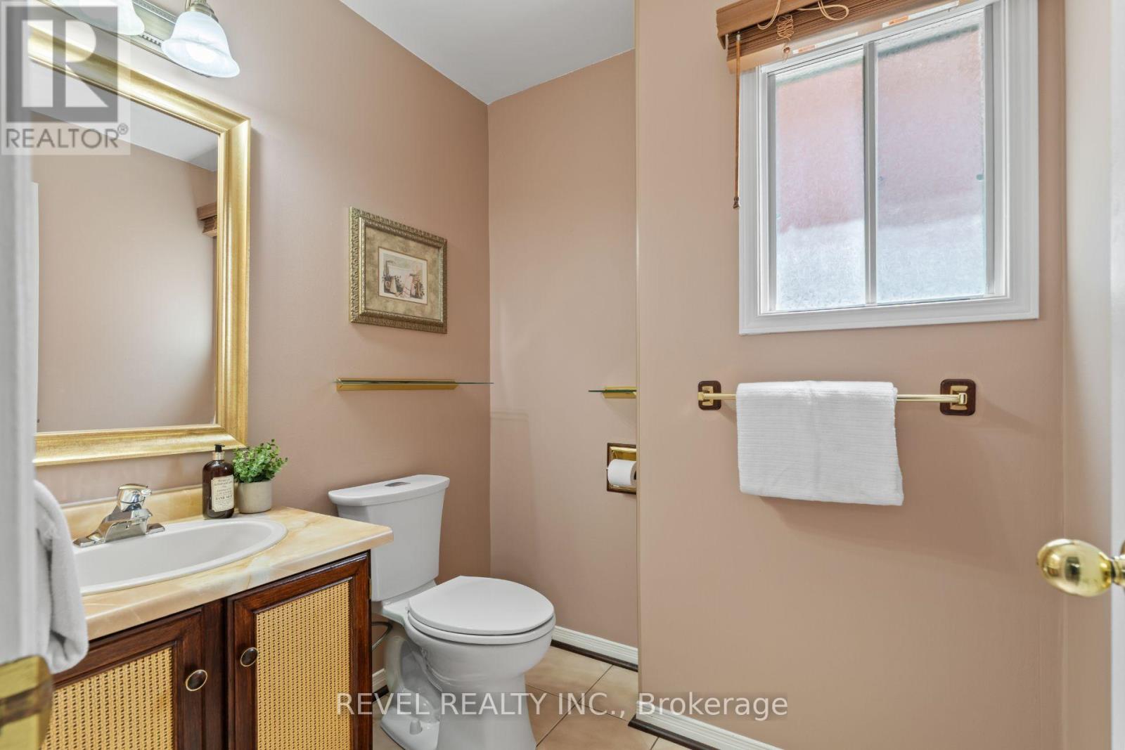 8 Cochrane Avenue, Brampton, Ontario  L6Z 4J4 - Photo 14 - W13637502