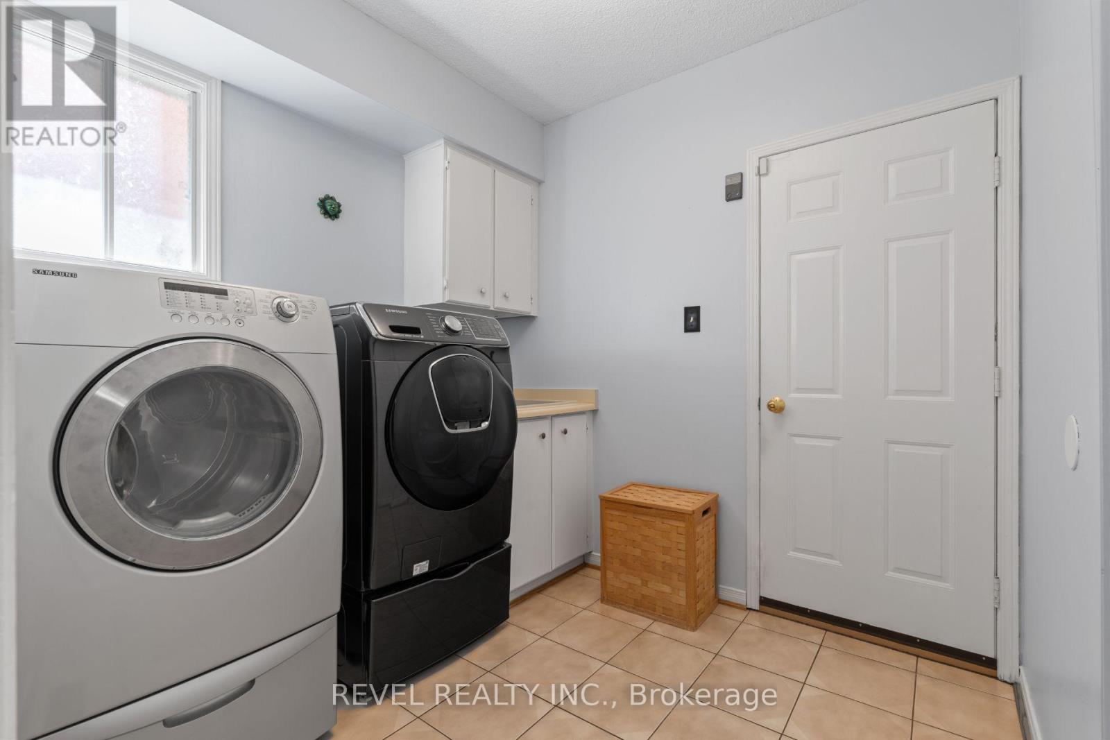 8 Cochrane Avenue, Brampton, Ontario  L6Z 4J4 - Photo 15 - W13637502