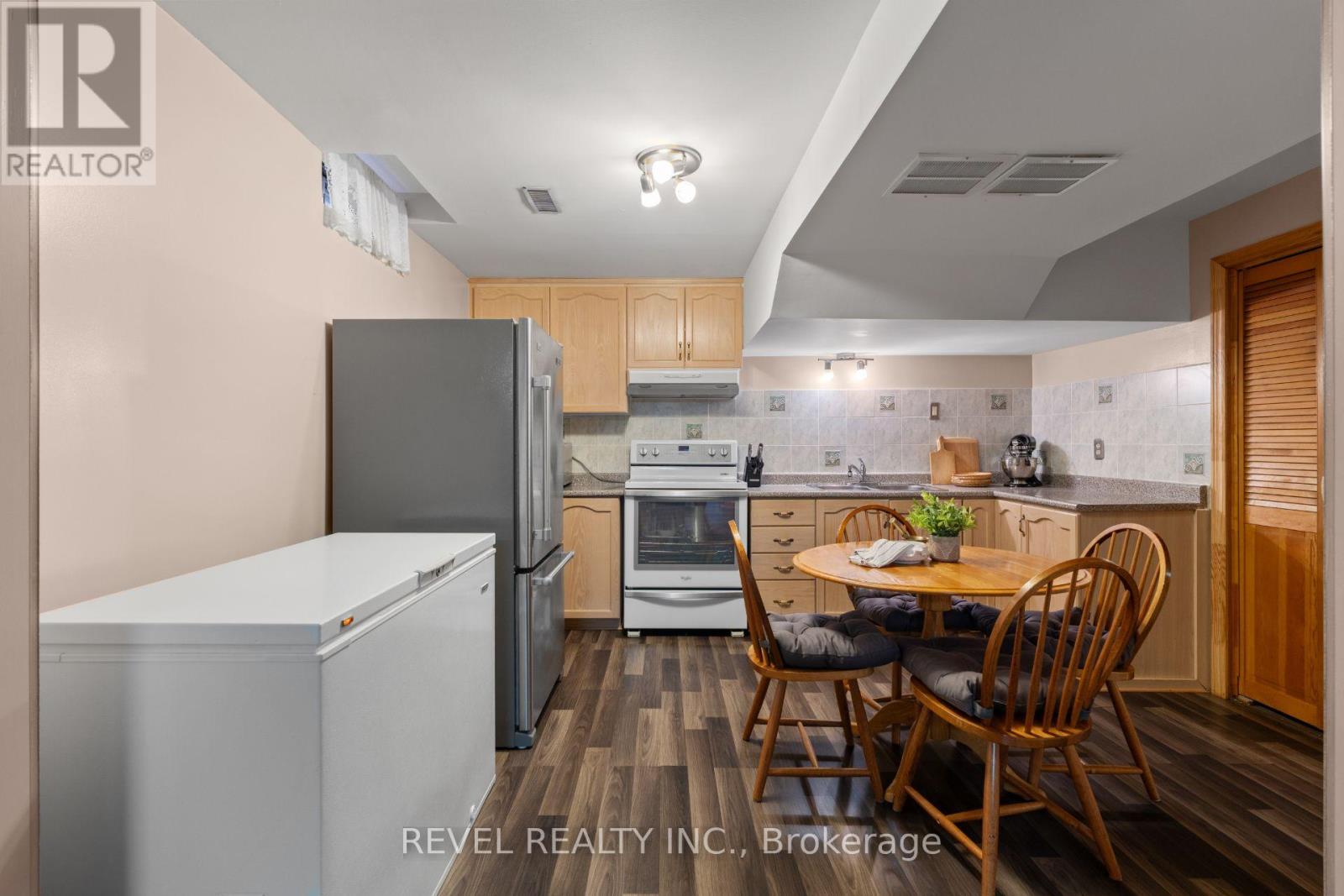 8 Cochrane Avenue, Brampton, Ontario  L6Z 4J4 - Photo 30 - W13637502