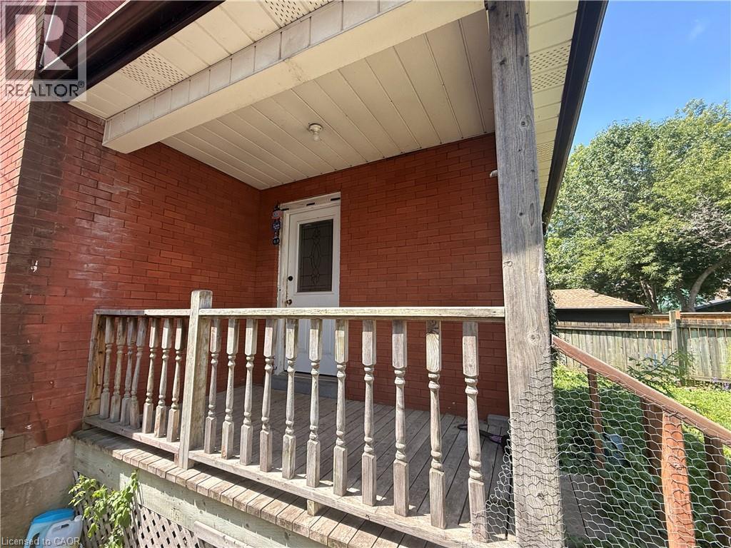 28 Grove Street, Welland, Ontario  L3B 4B4 - Photo 5 - 40846587