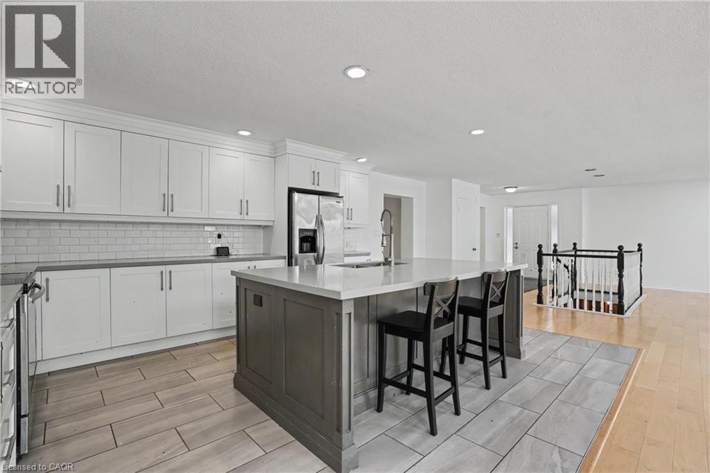 100 Hardale Crescent, Hamilton, Ontario  L8T 1Y3 - Photo 4 - 40852603