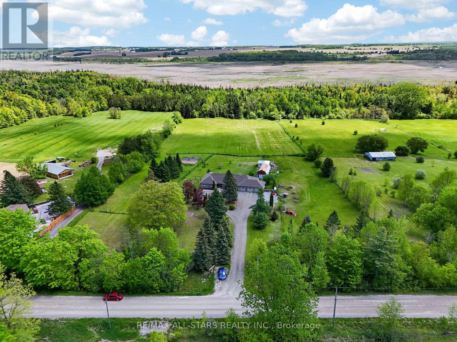 10655 Sideroad 17, Brock, Ontario  L0C 1H0 - Photo 2 - N13221196