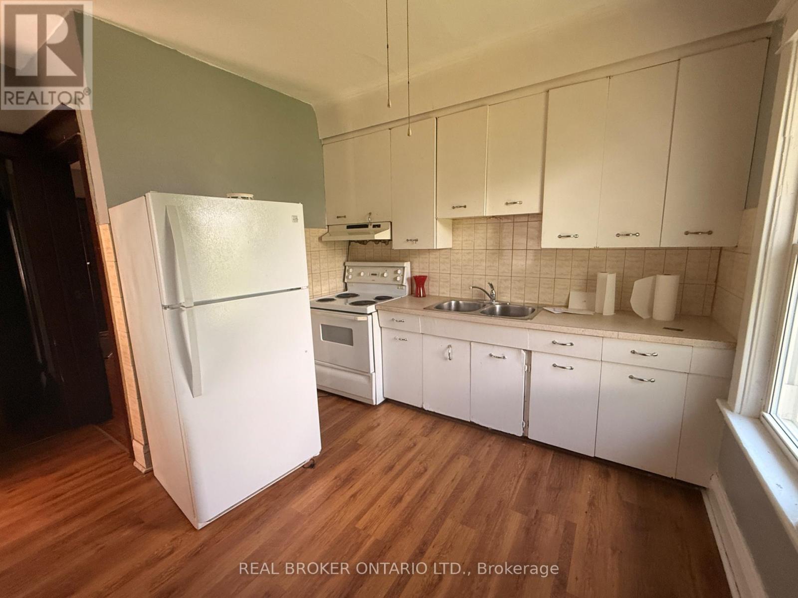 28 Grove Street, Welland, Ontario  L3B 4B4 - Photo 10 - X13541174