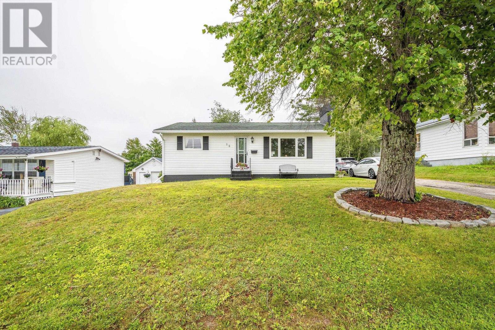 15 Terrace Avenue, Stellarton, Nova Scotia  B0K 1S0 - Photo 4 - 202619568