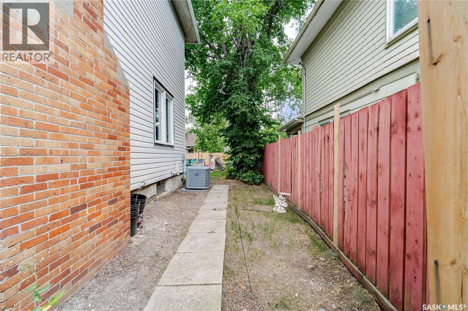 1041 2nd Avenue Nw, Moose Jaw, Saskatchewan  S6H 3R3 - Photo 50 - SK044534