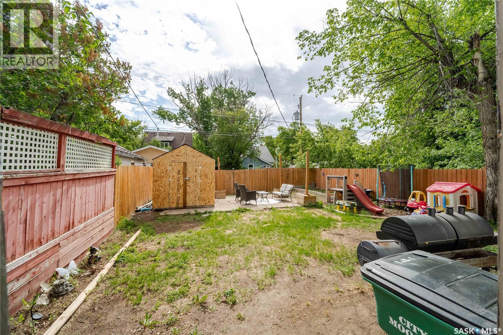 1041 2nd Avenue Nw, Moose Jaw, Saskatchewan  S6H 3R3 - Photo 52 - SK044534