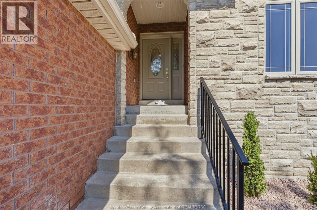 1695 Meridian Street, Windsor, Ontario  N9G 3E7 - Photo 4 - 26018758
