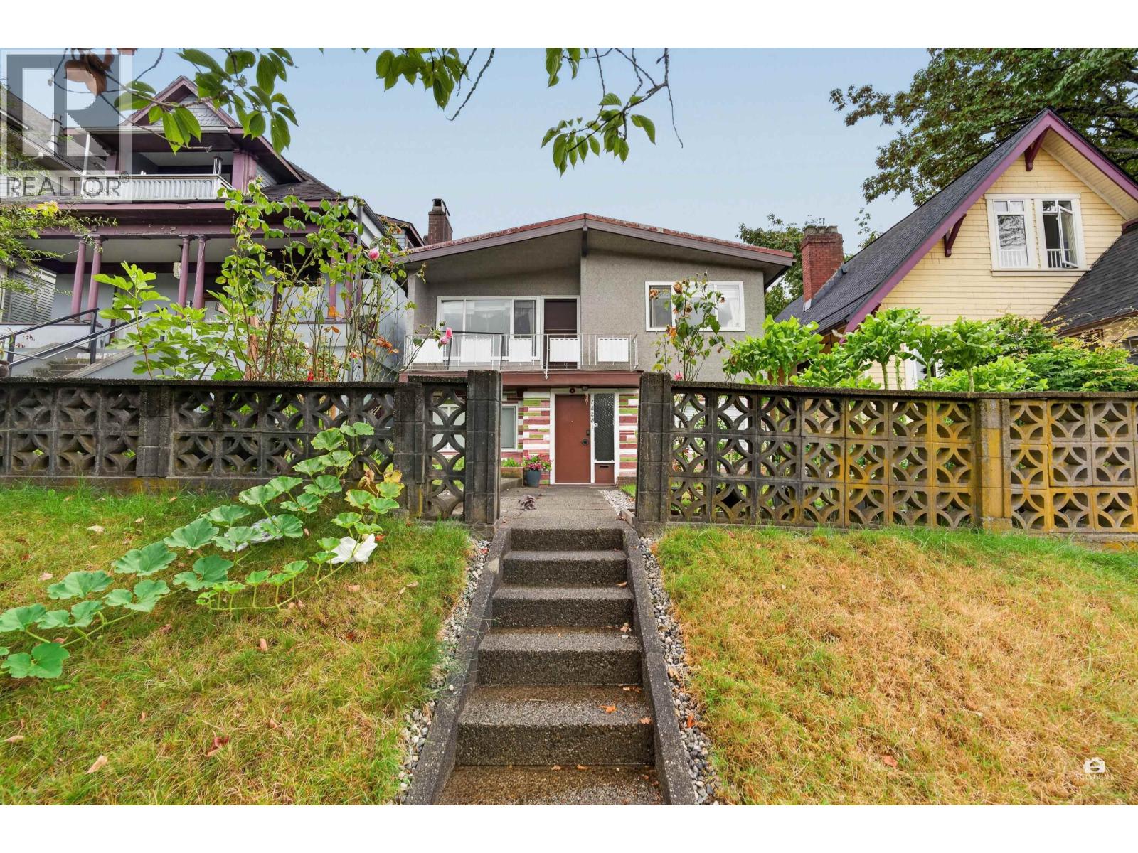 1828 Parker Street, Vancouver, British Columbia  V5L 2K9 - Photo 2 - R3152456