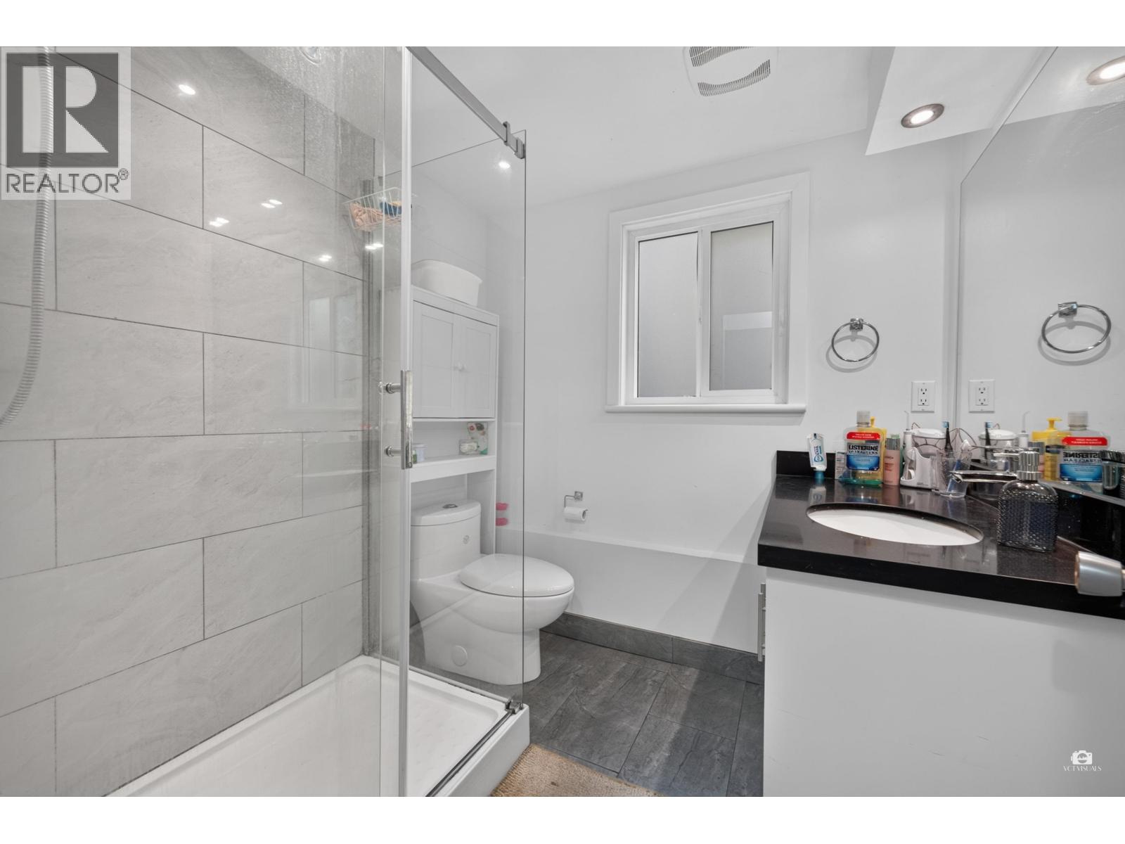 1828 Parker Street, Vancouver, British Columbia  V5L 2K9 - Photo 11 - R3152456