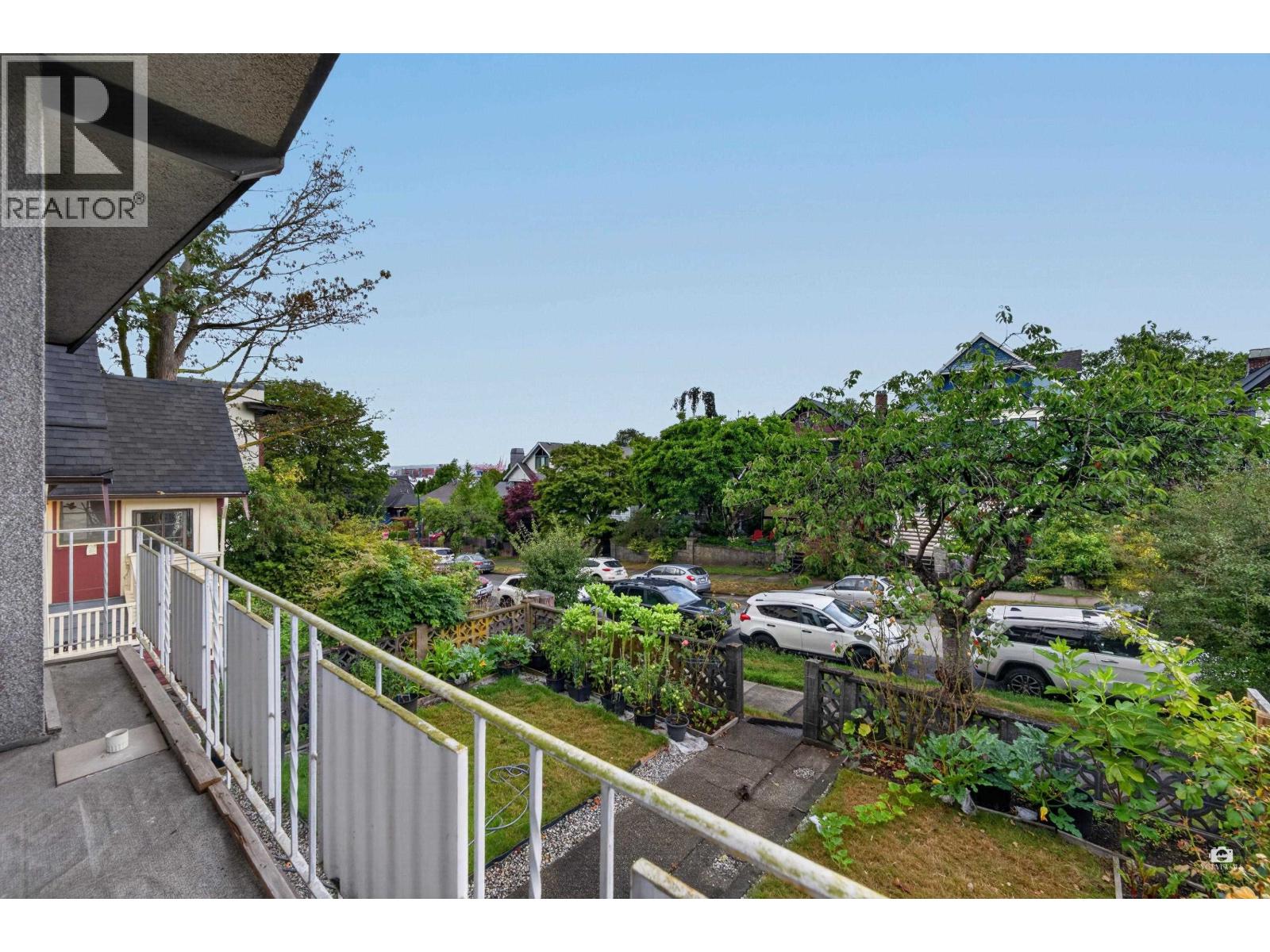 1828 Parker Street, Vancouver, British Columbia  V5L 2K9 - Photo 3 - R3152456