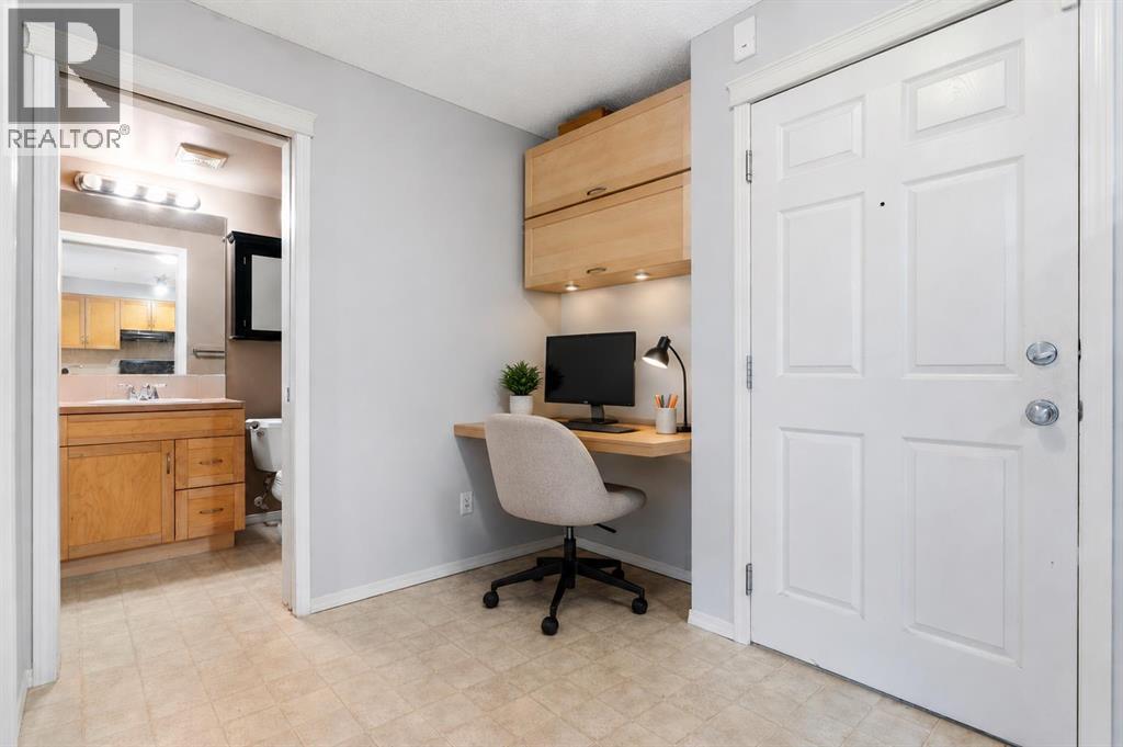 1102, 70 Panamount Drive NW, Calgary, Alberta  T3K 5Z1 - Photo 5 - A2326058