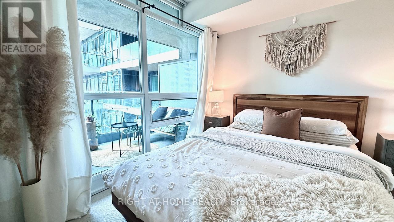 656 - 209 Fort York Boulevard S, Toronto, Ontario M5V 4A1 - Photo 15 - C13637564